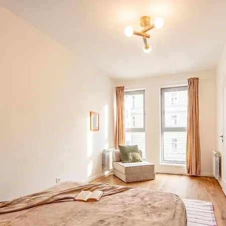 Bright - Bedroom For 5 - Center Praga